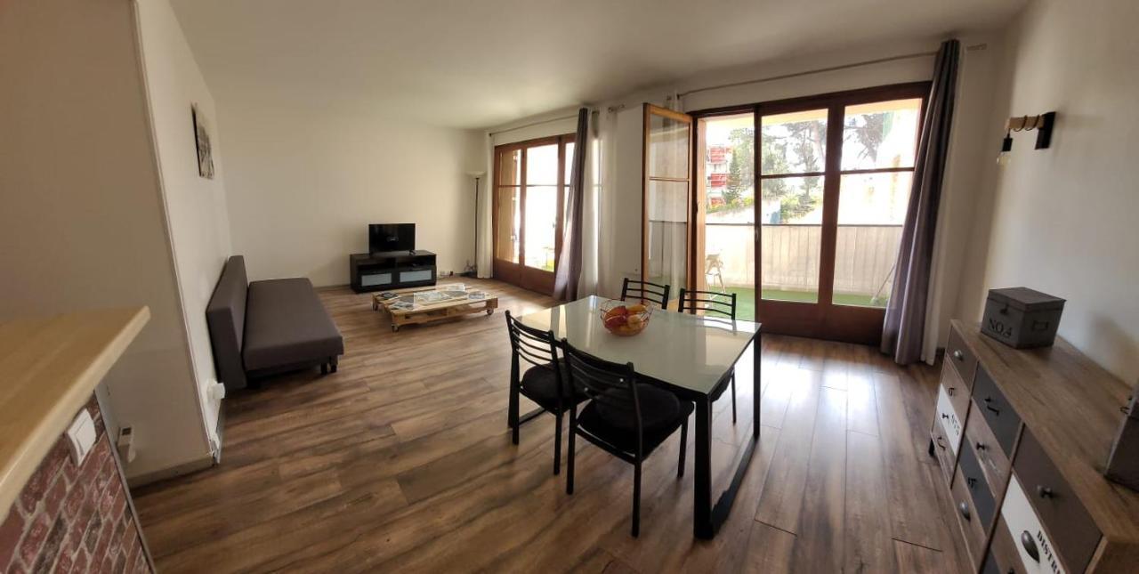 Apartamento Au Calme, 200M Du Centre T2 Avec Balcon Et Parking Cassis Exterior foto