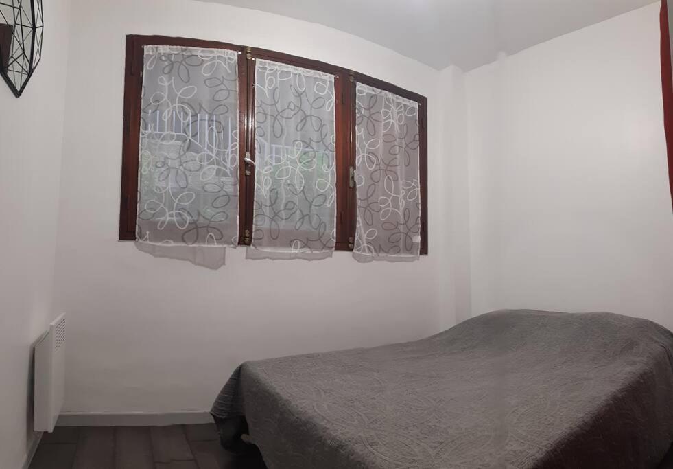 Apartamento Au Calme, 200M Du Centre T2 Avec Balcon Et Parking Cassis Exterior foto